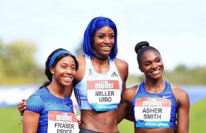 Miller-Uibo poses with Shelly-Ann Fraser-Pryce and Dina Asher-Smith