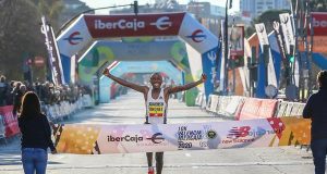 Kipruto breaks world 10km record in Valencia