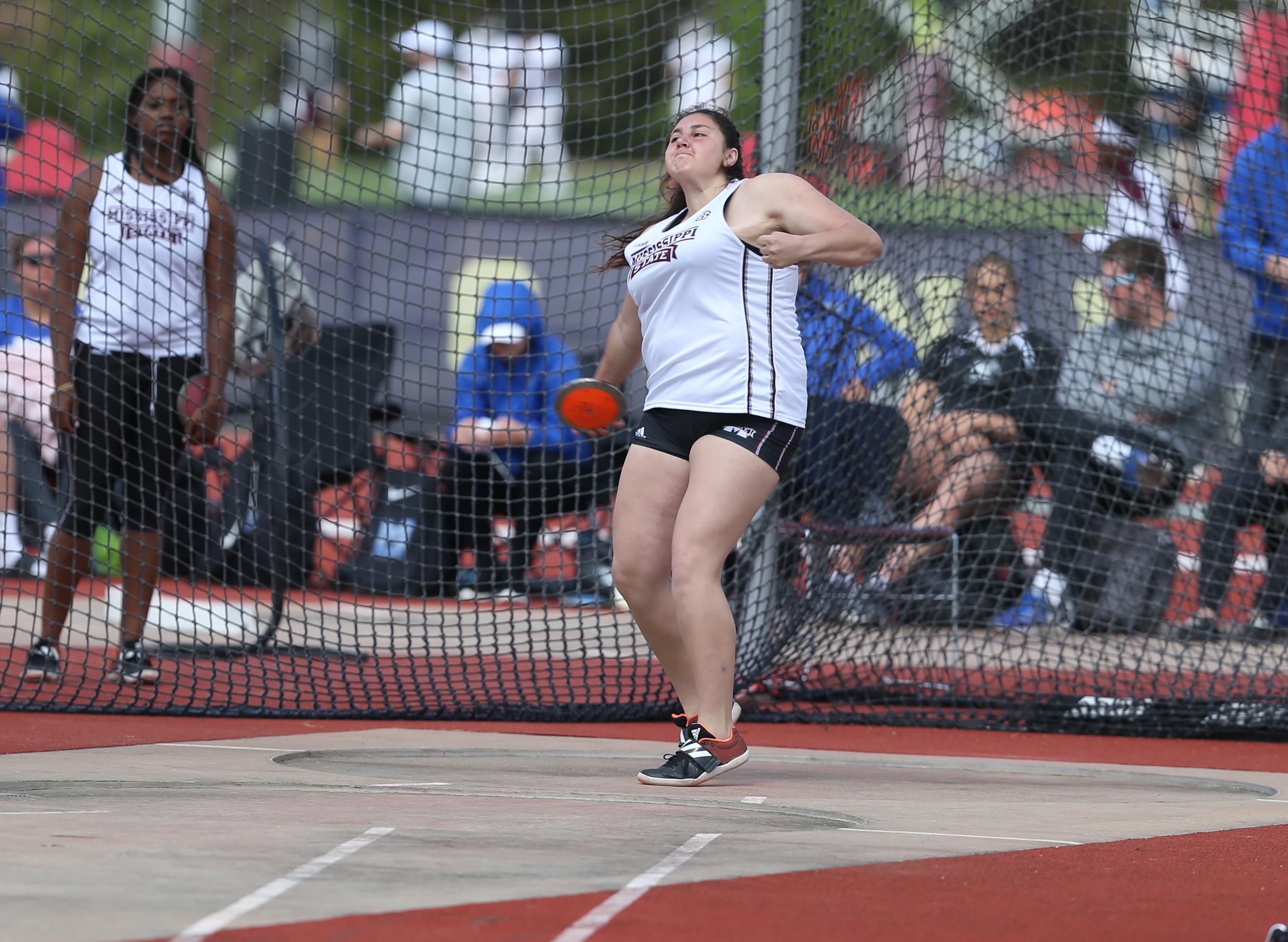 Viveros Sets School Record in Shot Put at Music City Challenge