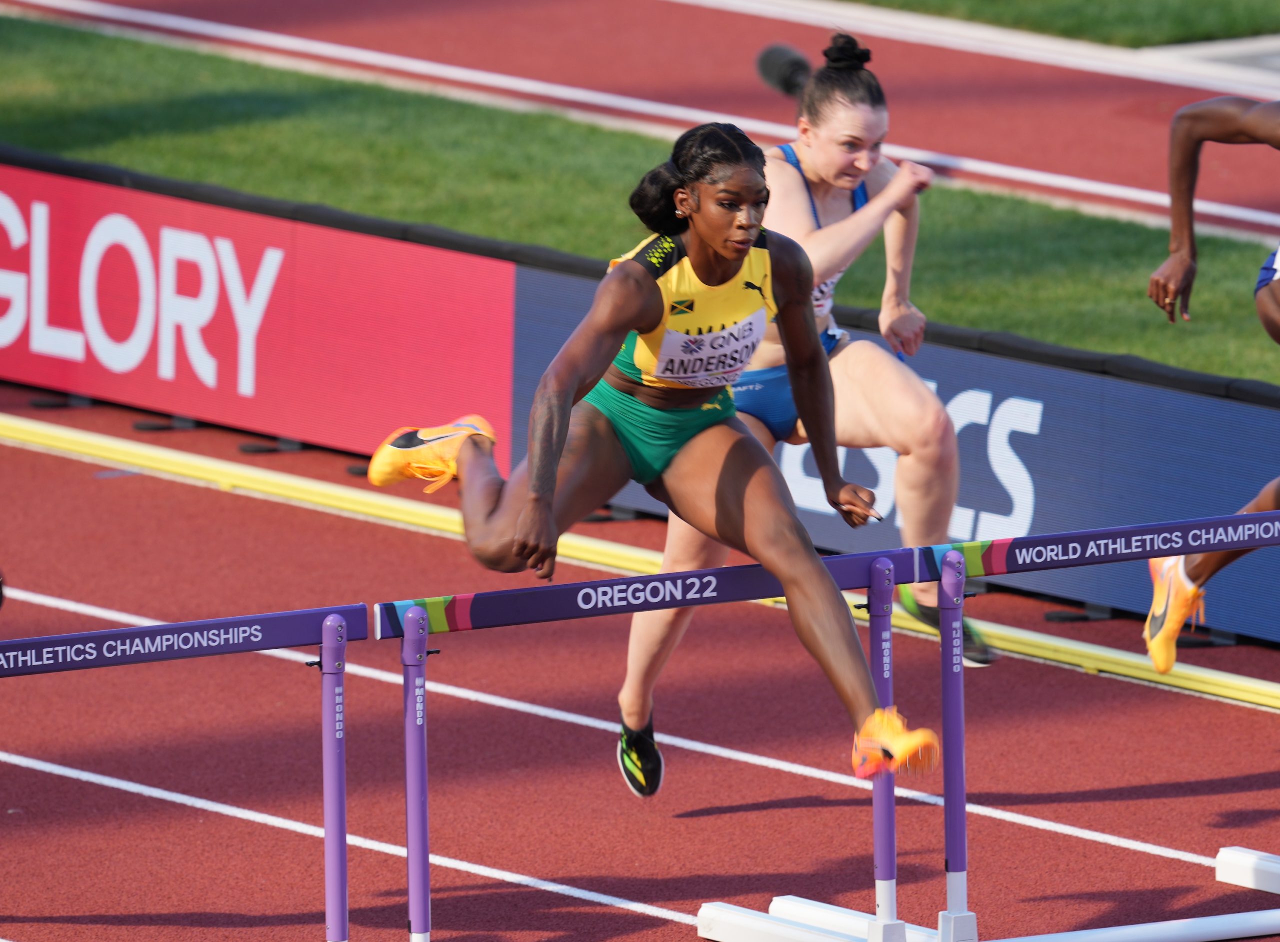Britany Anderson runs a new Jamaica record of 12.31 to qualify for the final of the women's 100m hurdles at the Oregon22 World Athletics Championships