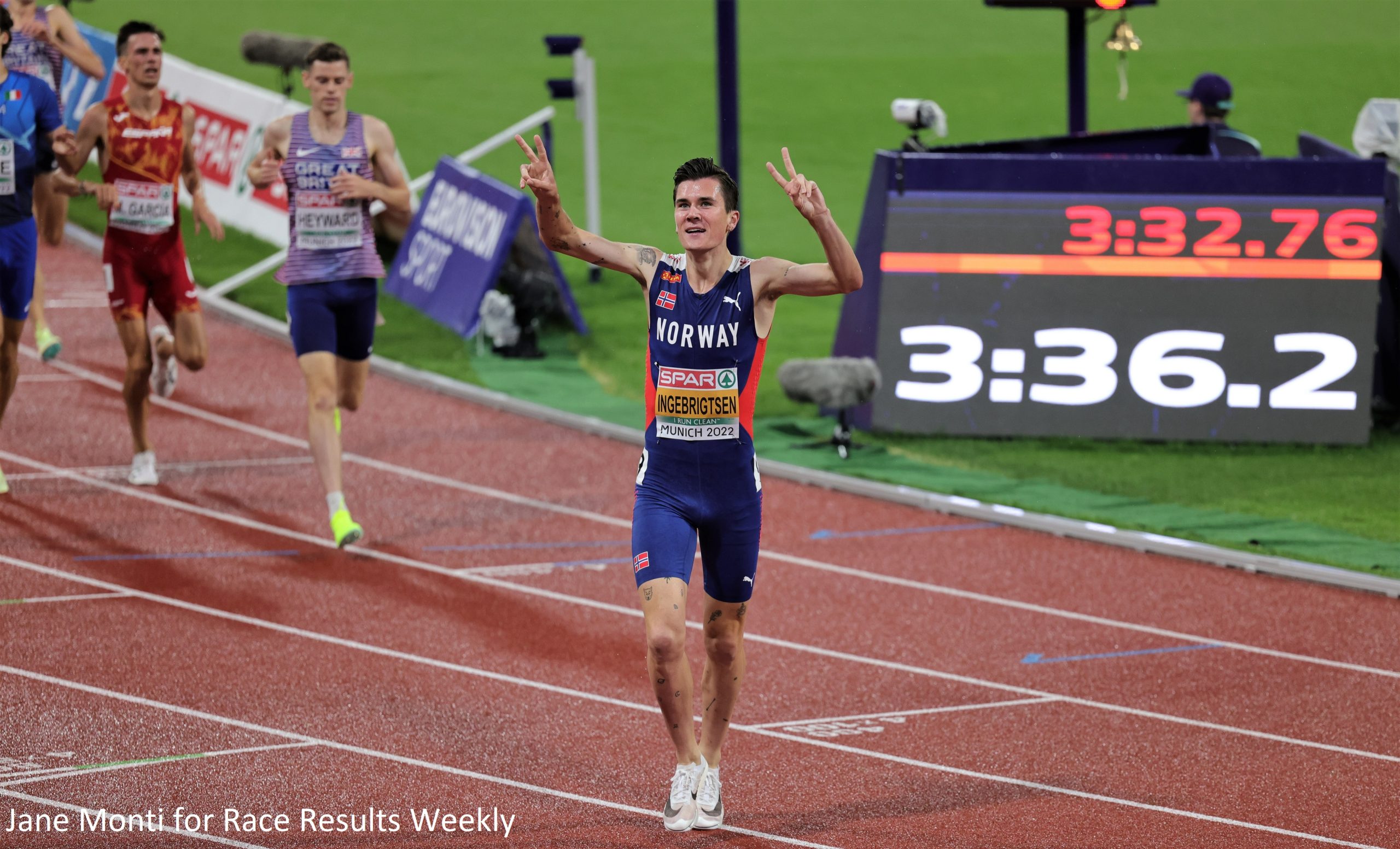Jakob Ingebrigtsen winning the 1500m title at the 2022 European Athletics Championships in Münich (photo by Jane Monti for Race Results Weekly)