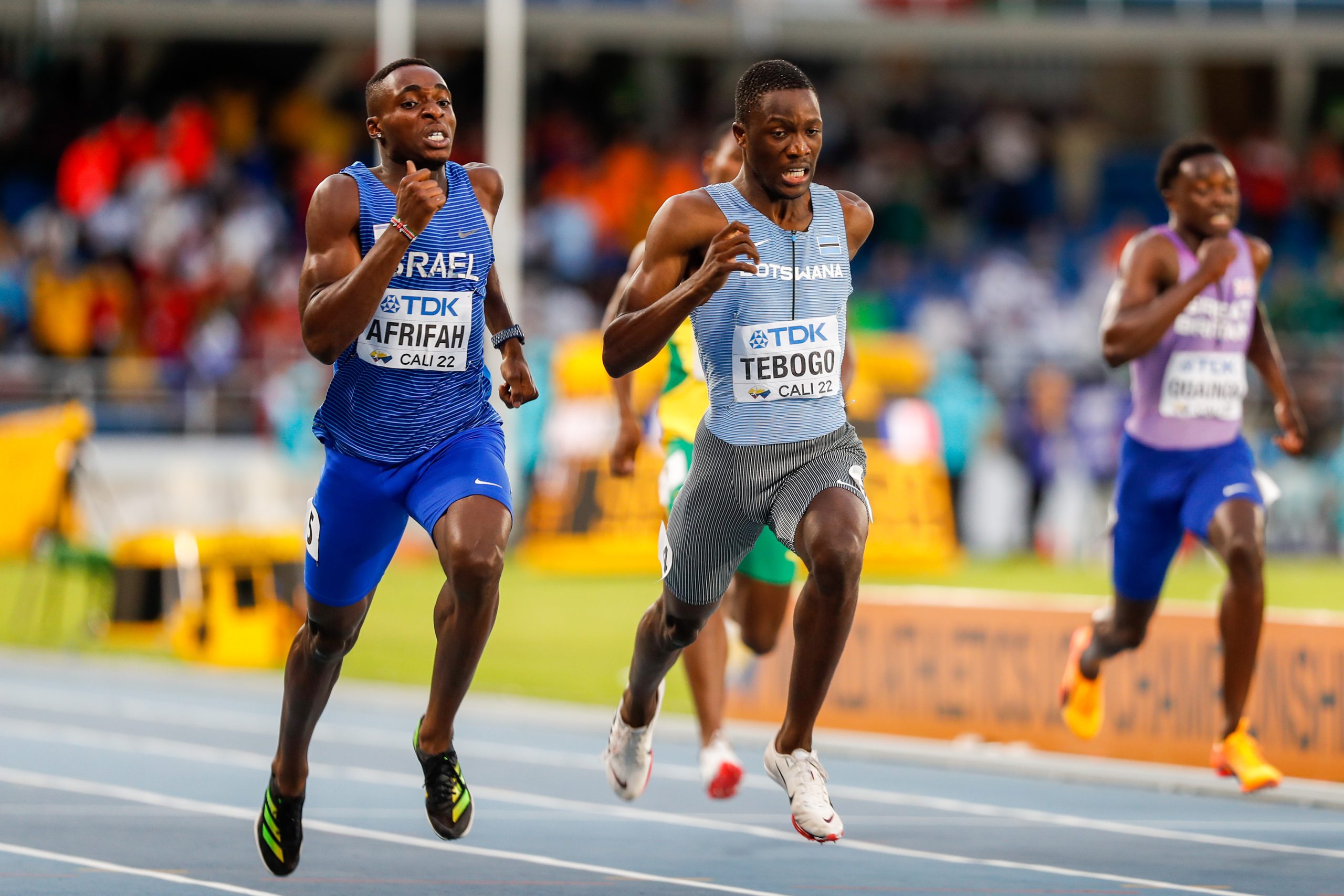 Blessing Akawasi Afrifah beats Letsile Tebogo to the world U20 200m title in Cali (© Oscar Munoz Badilla)