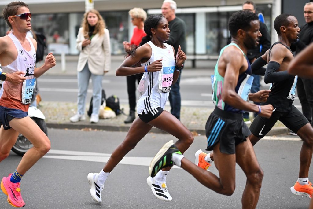 Tigst Assefa and Eliud Kipchoge Dominate in Historic 2023 BMW Berlin Marathon; New Women's World Record Set
