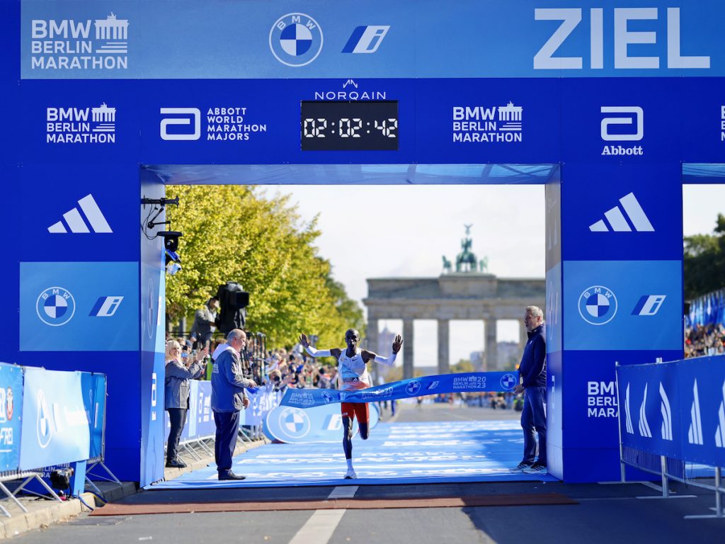 Tigst Assefa and Eliud Kipchoge Dominate in Historic 2023 BMW Berlin Marathon; New Women's World Record Set
